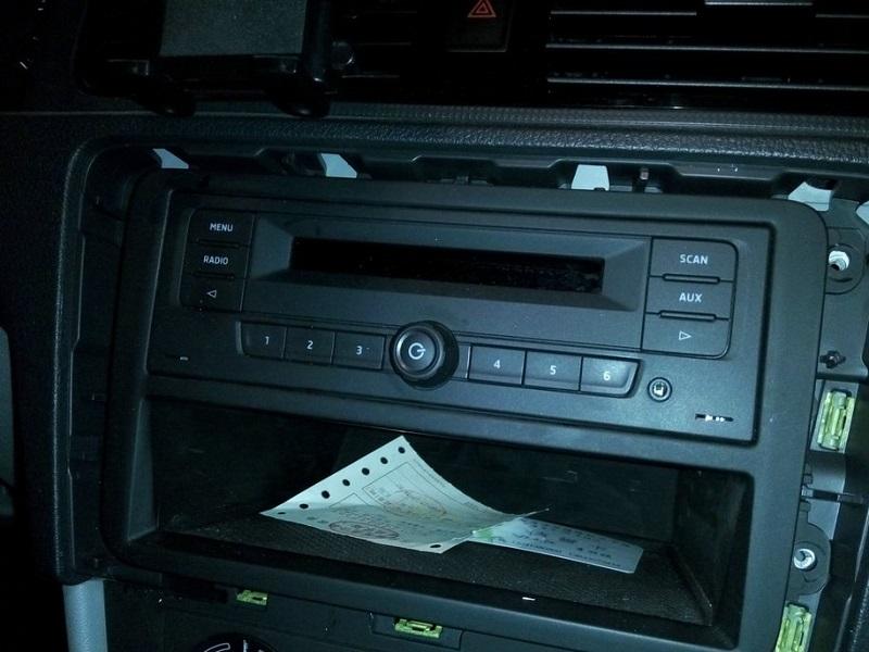 途胜音响主机拆卸